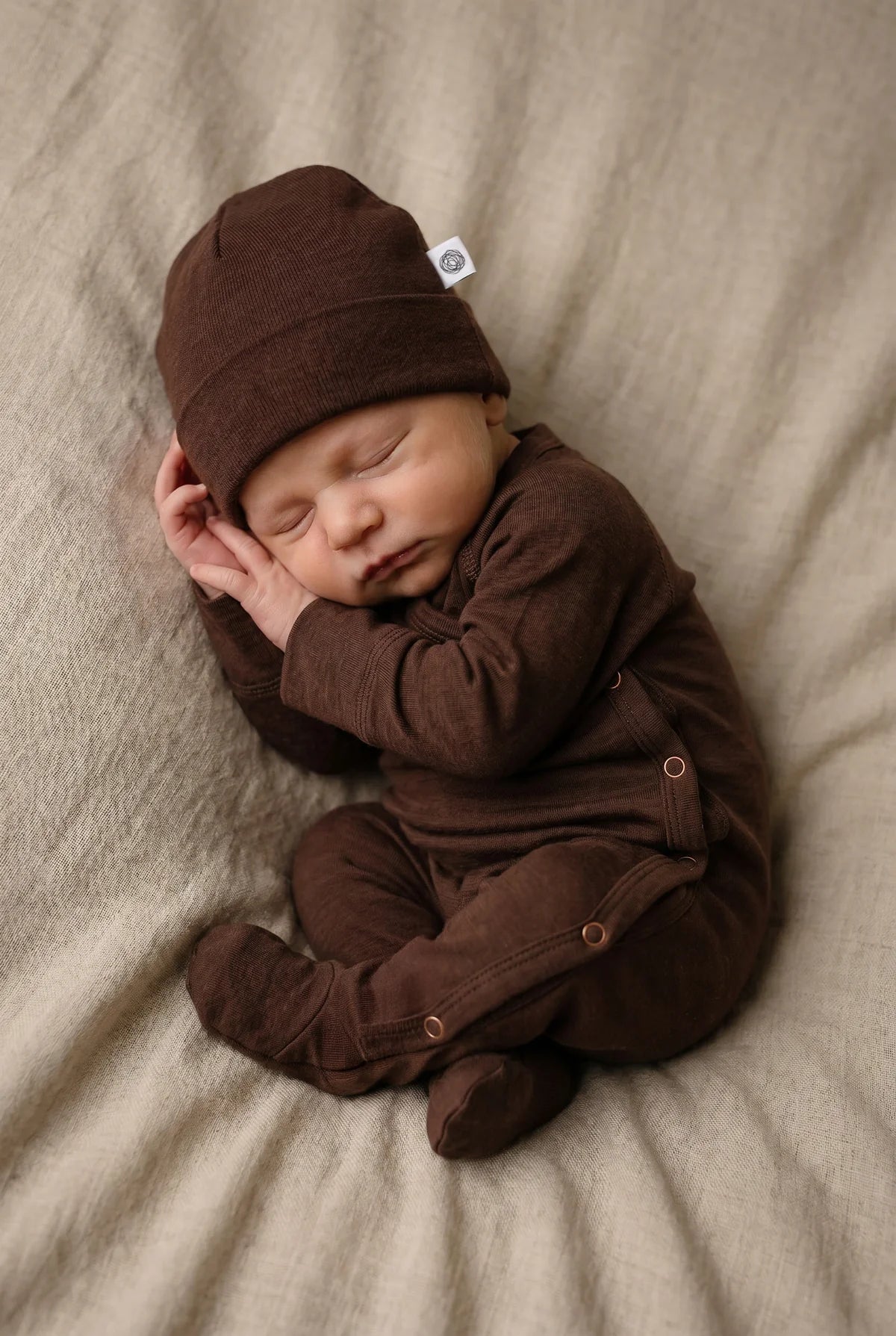 Lille Barn babymutsje Merinowol Chocolate Fondant 56